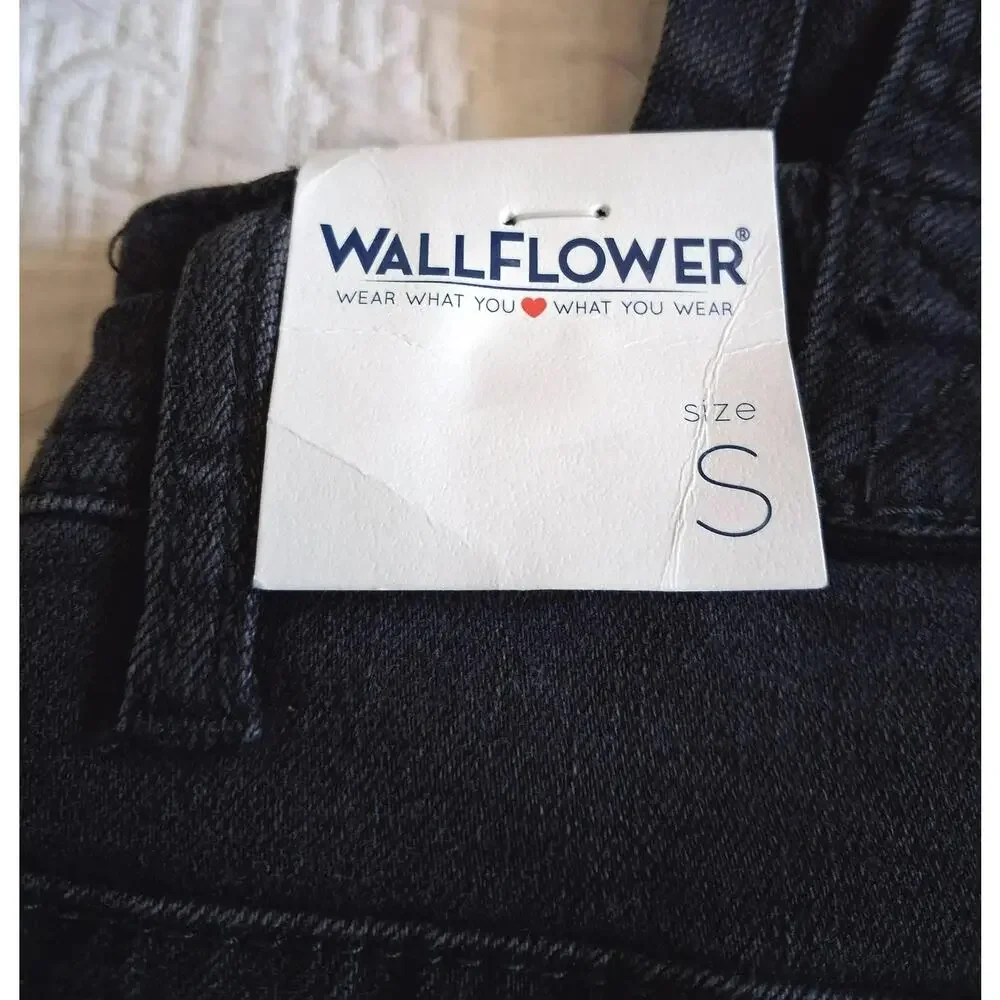 Wallflower Shortall Overall Shorts Cuffed Black Juniors Small 90s Y2K - Picture 3 of 7